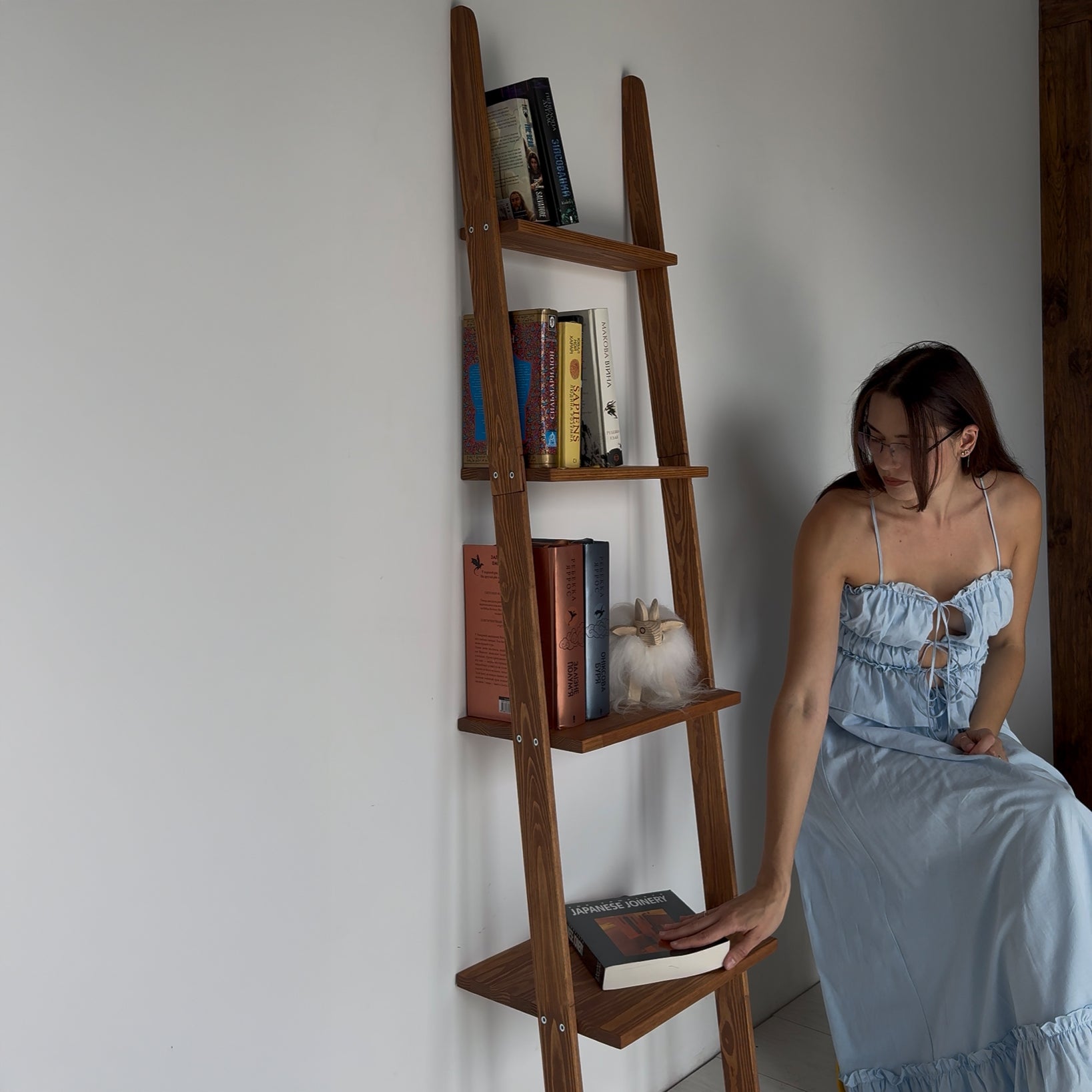 Ladder Bookshelf BROWN